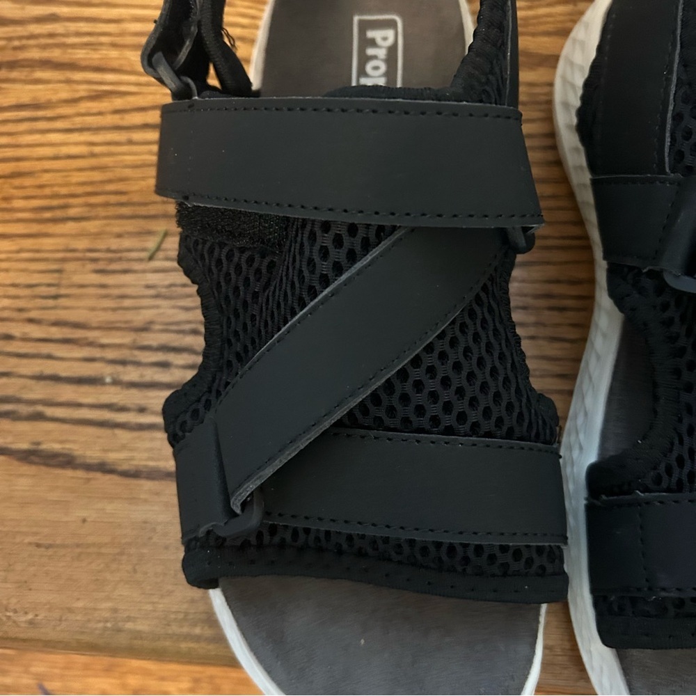 Propet TravelActiv Sport Sandals Black Women’s 7.5 NWOT Comfort Adjustable - Picture 3 of 8